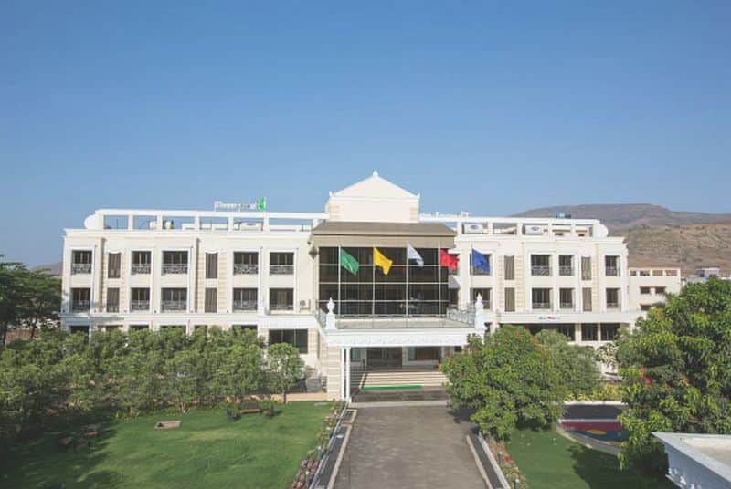 Three Leaves, Nashik